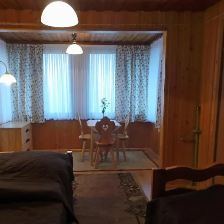 Homestay 9 Sil Drewniany Dom *
