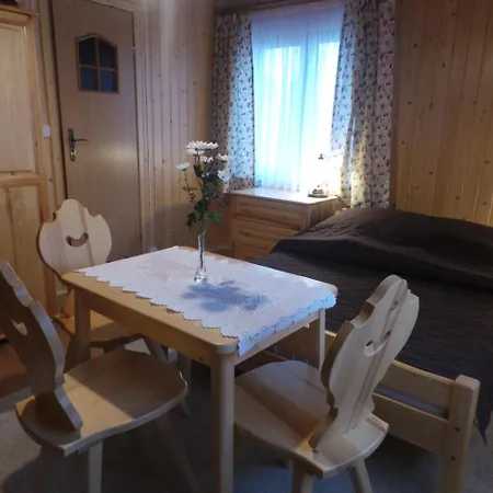 Homestay 9 Sil Drewniany Dom