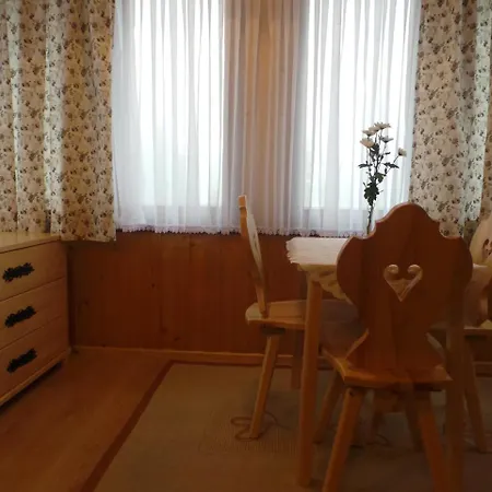 9 Sil Drewniany Dom Homestay *